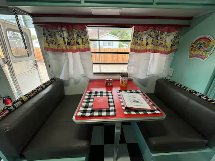 Diner and a Movie — photo 14 of 25